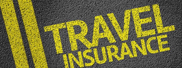 Možno nárokovať kompenzáciu za oneskorený či zrušený let u dopravcu a zároveň u poisťovne?